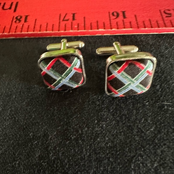 Vera Bradley Geometric Cufflinks in Black Red and Green with Box - Picture 3 of 6